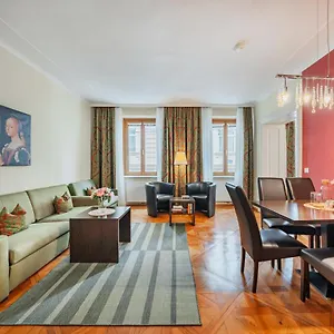 Apartament Serviced Josefstadt, Wiedeń