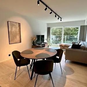 st-james-park-view-high-end-appartement.hotelsghent.com/
